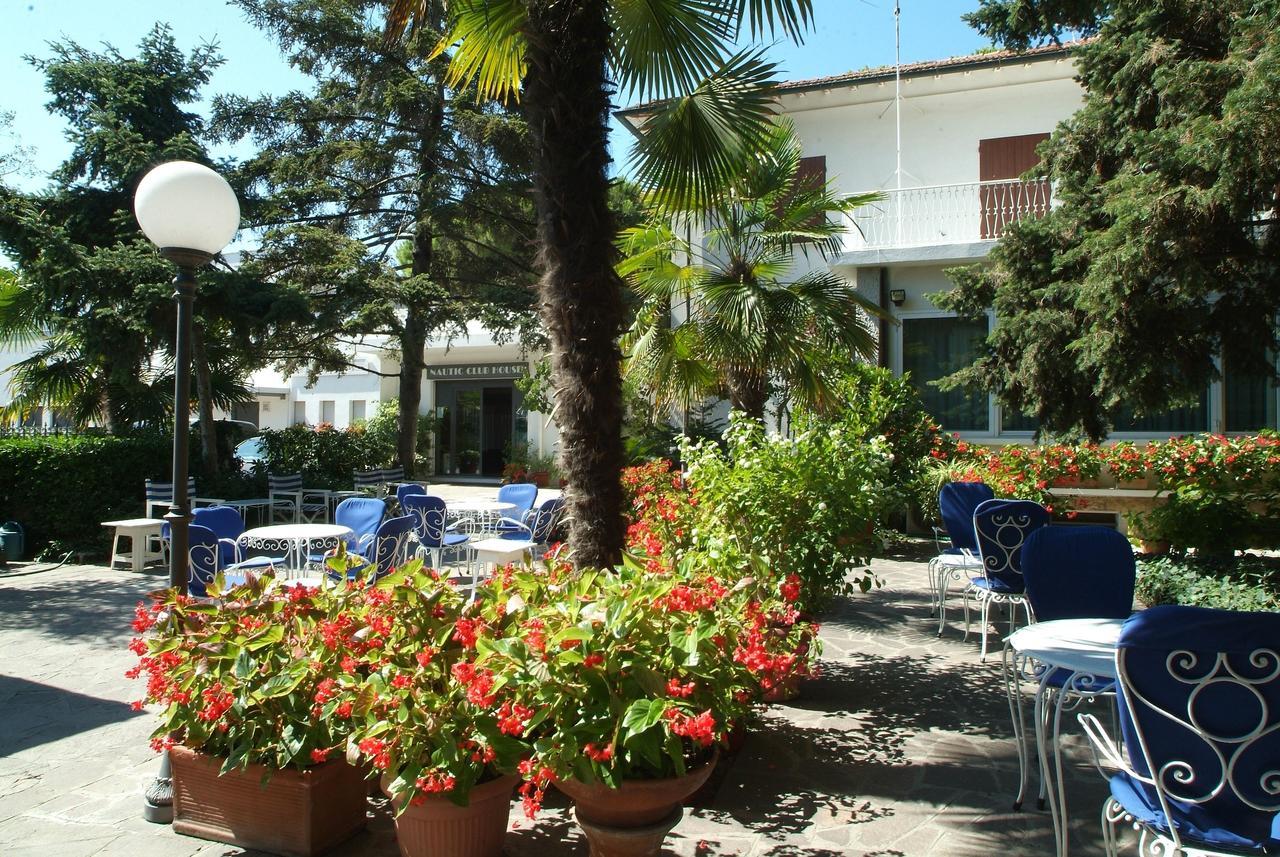 Nautic Hotel 3*