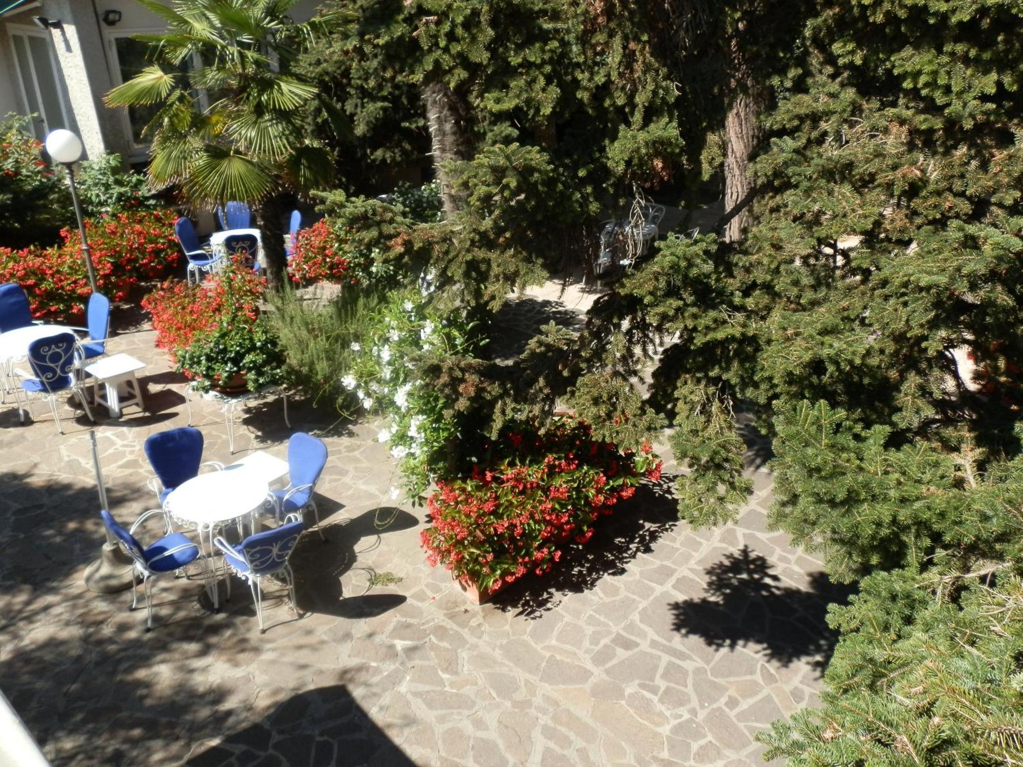 Nautic Hotel 3*